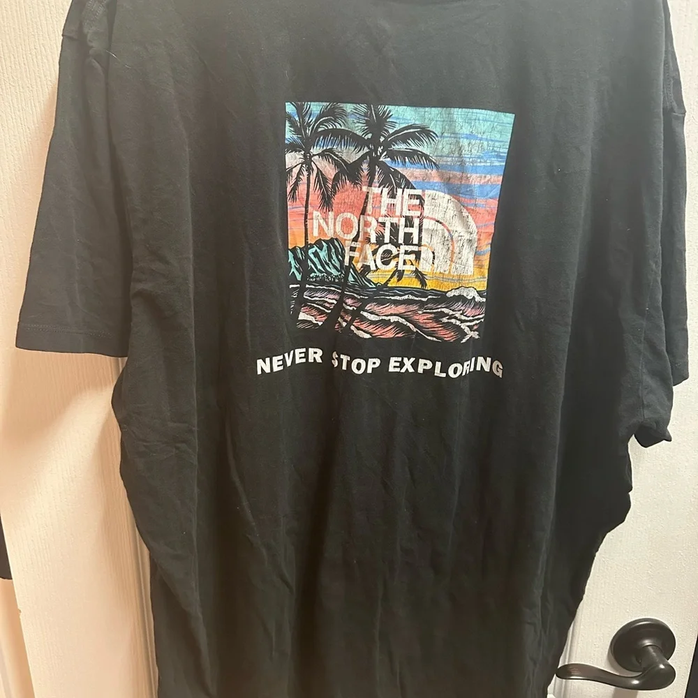The North Face Men's Black T-Shirt size XXL/ NWOT A64
